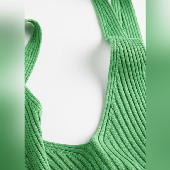 H&M Bodycon Dress - Picture 3 of 3